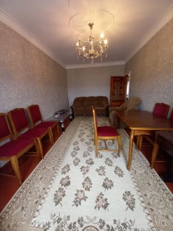 Satılır köhnə tikili 3 otaqlı 80 m², Azadlıq prospekti m.