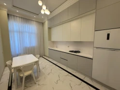 Satılır yeni tikili 3 otaqlı 138 m²,  Köhnə Günəşli