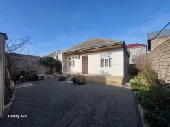 Satılır yeni tikili 4 otaqlı 250 m², Binə q.