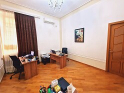 İcarə ofis 2 otaqlı 70 m²,  Səbail