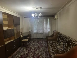 Satılır köhnə tikili 2 otaqlı 45 m², İnşaatçılar m.