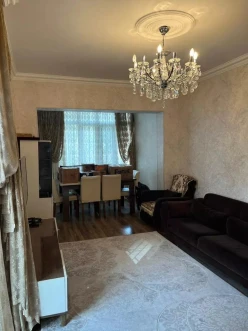 Satılır köhnə tikili 4 otaqlı 100 m², İnşaatçılar m.