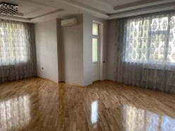 Satılır yeni tikili 3 otaqlı 131 m², İnşaatçılar m.