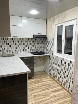 Satılır köhnə tikili 2 otaqlı 65 m², Neftçilər m.